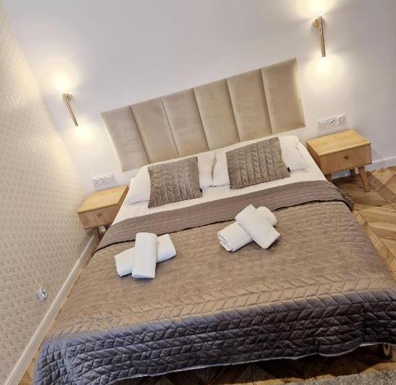 1 Bedroom Apartment Lake View, łaziska