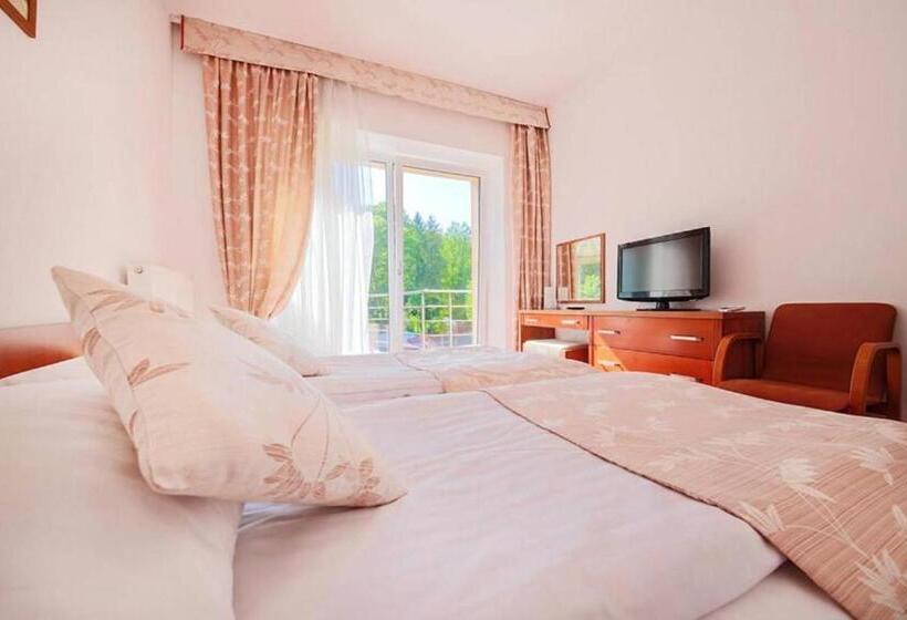 חדר סופריור לארבעה, łaziska