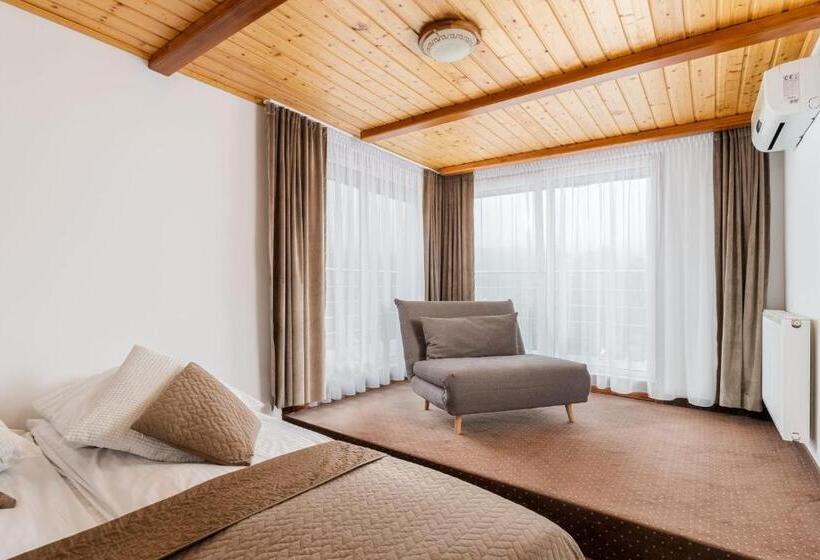 חדר סופריור לארבעה, łaziska