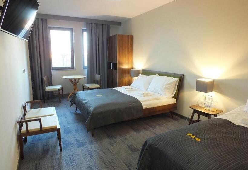 חדר סטנדרט לשלושה, Eco