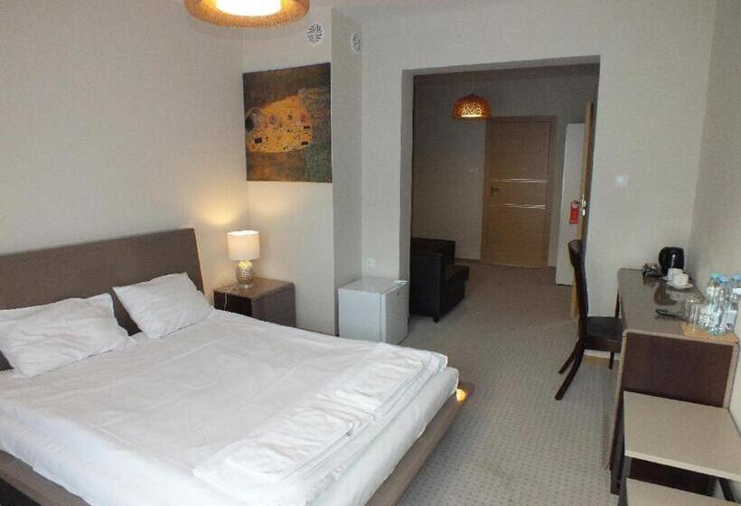 דירה בת חדר שינה 1 עם מרפסת, Eco