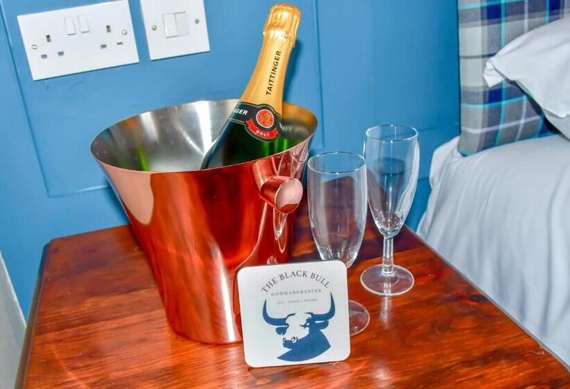 수피리어 룸, Black Bull Godmanchester