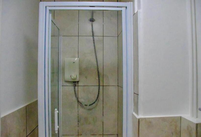 수피리어 룸, Black Bull Godmanchester