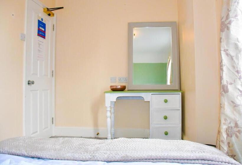 기본룸, Black Bull Godmanchester