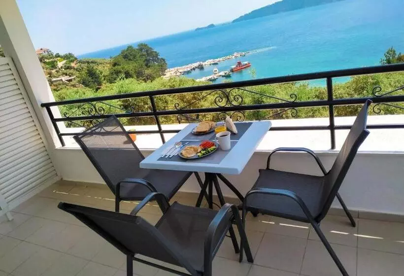 Family studio with sea view, Celeste Golden Beach