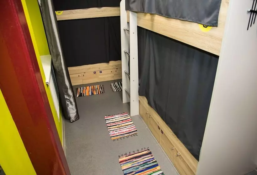 تختخواب در اتاق مشترک, Hostels Rus   Chistye Prudy