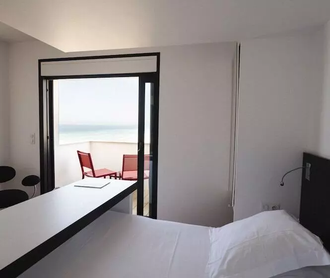 バルコニー付きスタンダードルーム, Le Grand Hotel De La Plage