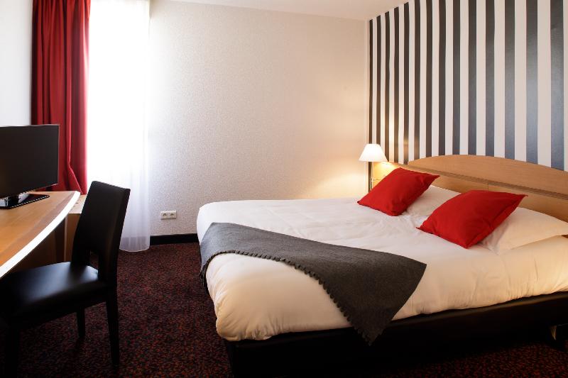 高级大房间, Logis Hôtel L Orée De Chartres   Barjouville