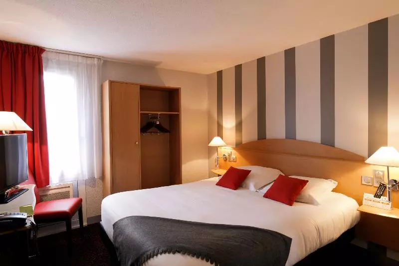 スタンダードルーム, Logis Hôtel L Orée De Chartres   Barjouville