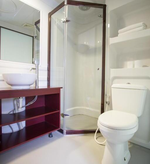 Delüks Oda, Mars City