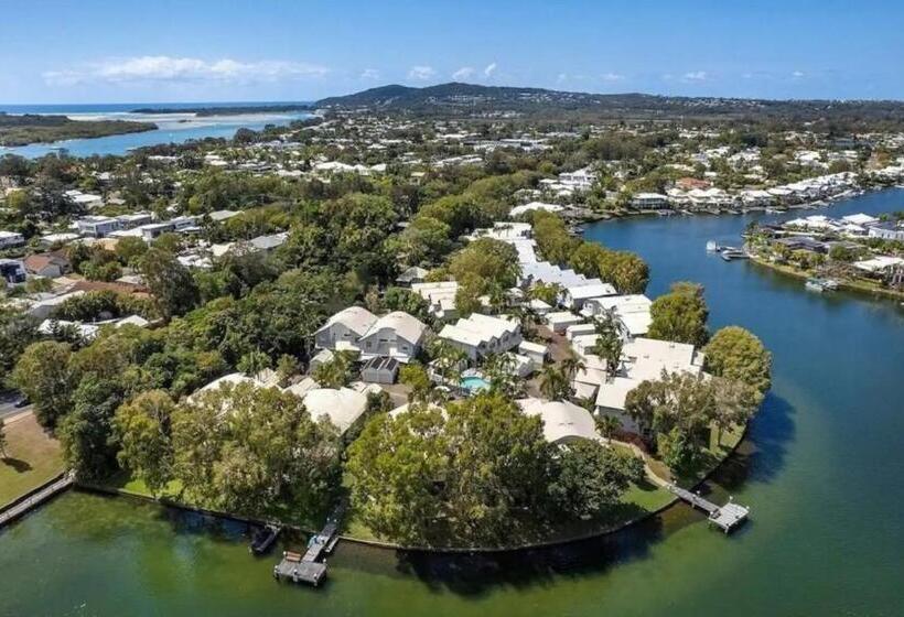 Дом 3 Спальни, Noosa Entrance Waterfront Resort