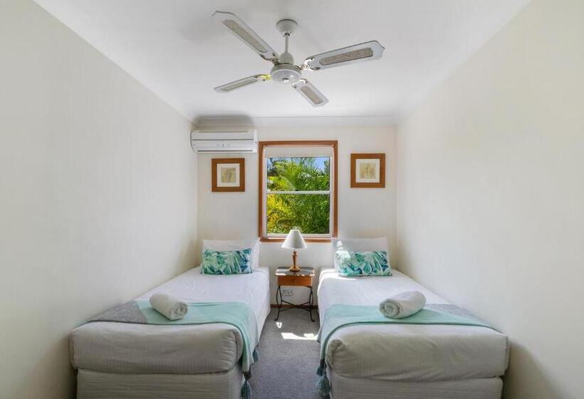 Дом 3 Спальни, Noosa Entrance Waterfront Resort