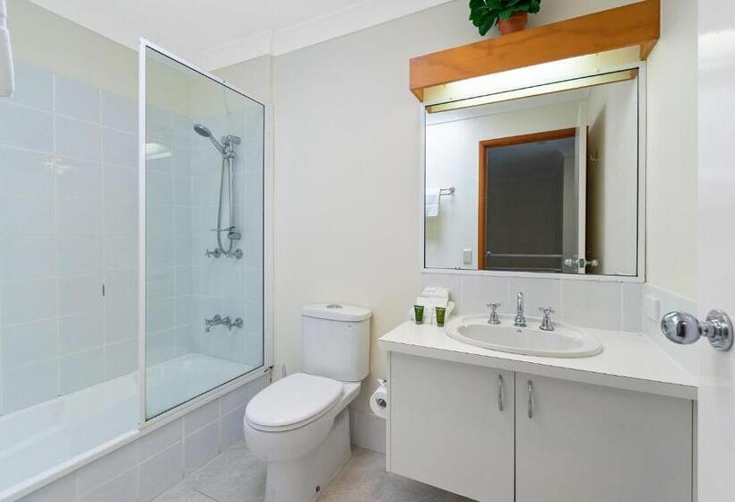 Дом 3 Спальни, Noosa Entrance Waterfront Resort