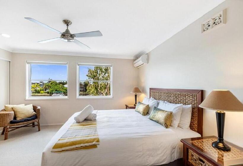 Дом 2 Спальни, Noosa Entrance Waterfront Resort