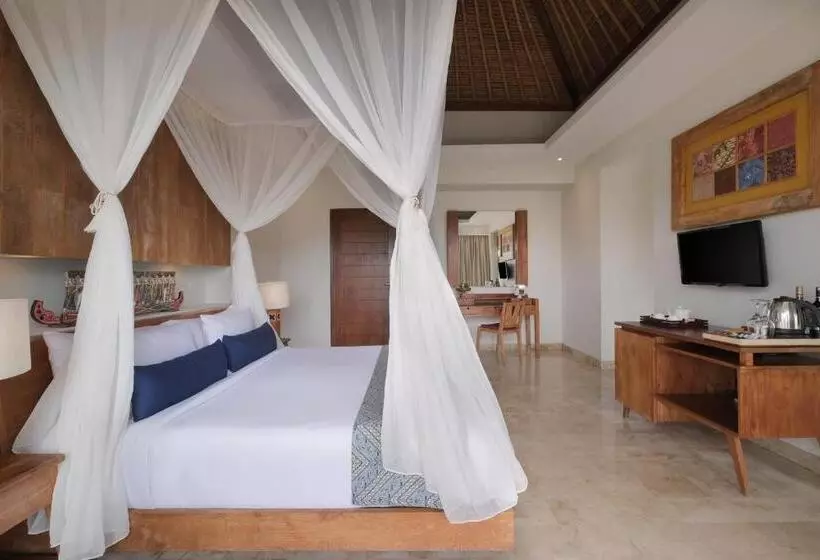 Suite with Views