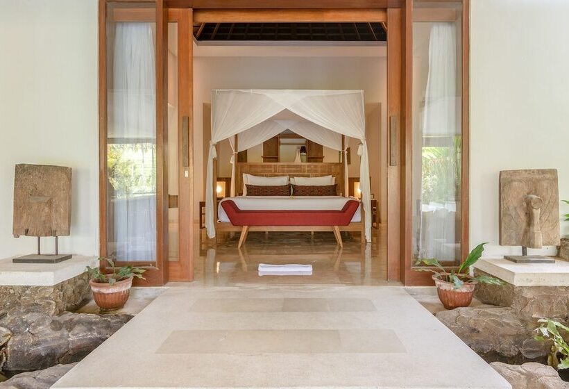 3 Bedroom Villa with Pool