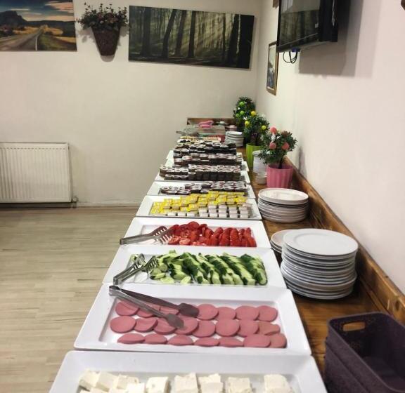 اتاق استاندارد سه نفره, Reydel