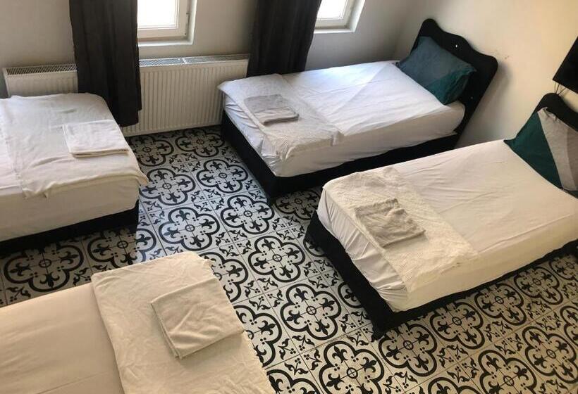 اتاق خانوادگی, Reydel