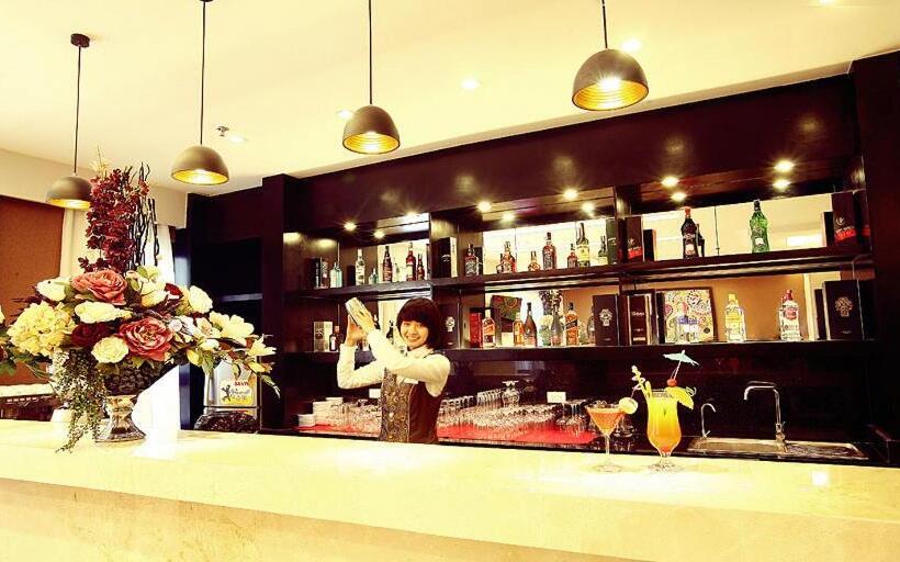 Superior Room, Riverside Hanoi