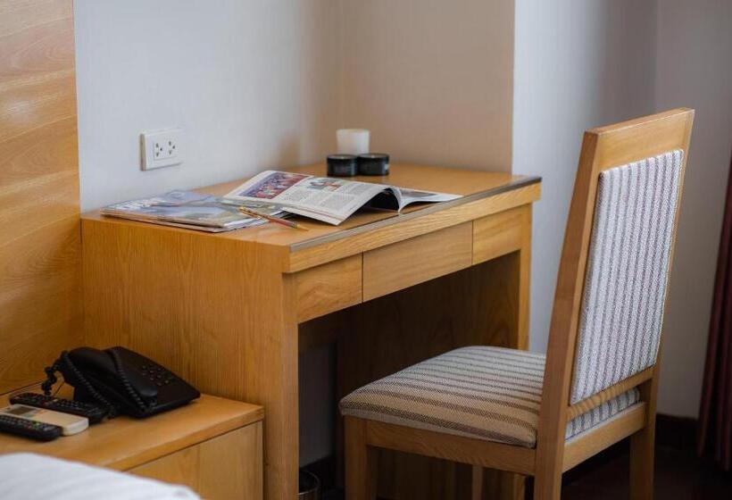 Deluxe Room, Riverside Hanoi