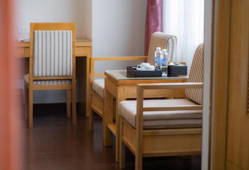 Deluxe Room, Riverside Hanoi