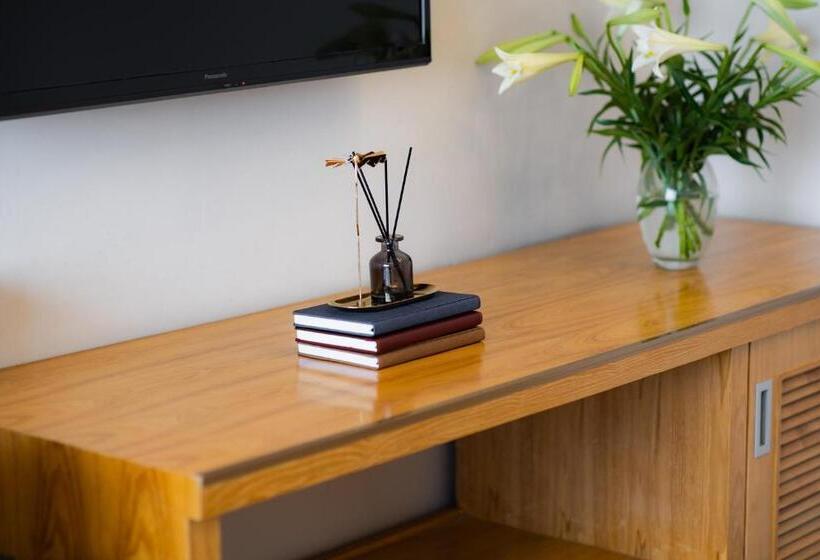 Deluxe Room, Riverside Hanoi