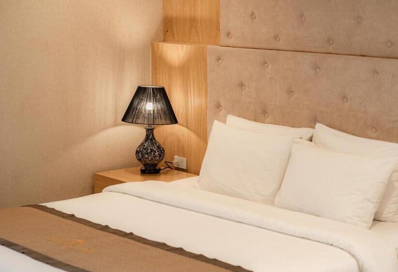 Junior Suite, Riverside Hanoi