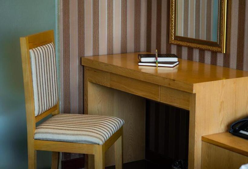 Junior Suite, Riverside Hanoi