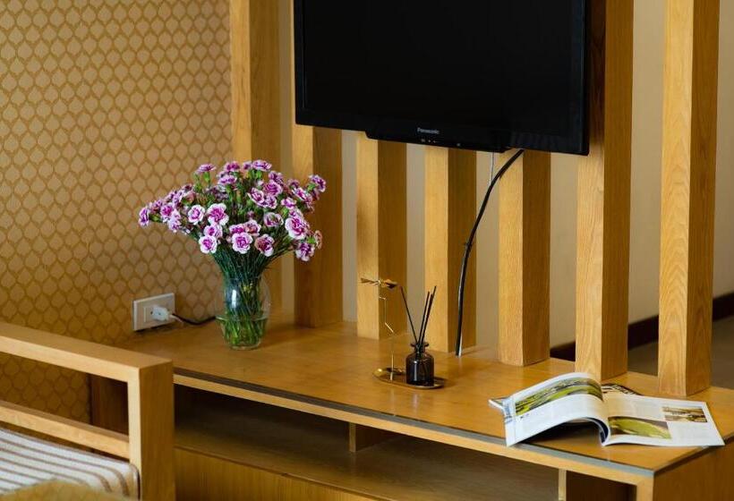 Junior Suite, Riverside Hanoi