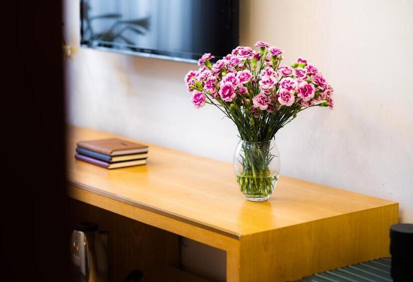 Superior Room, Riverside Hanoi