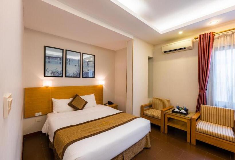 Superior Room, Riverside Hanoi