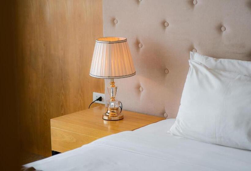 Junior Suite, Riverside Hanoi