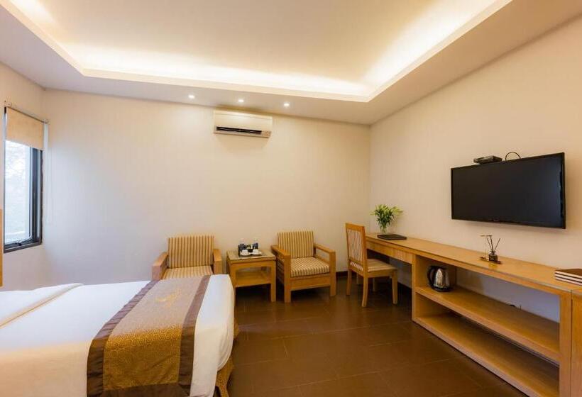 Superior Room, Riverside Hanoi