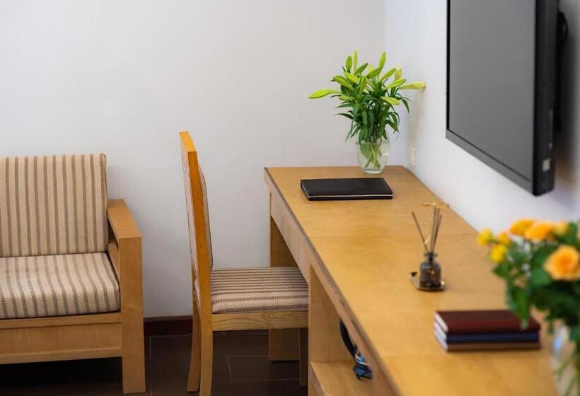 Superior Room, Riverside Hanoi