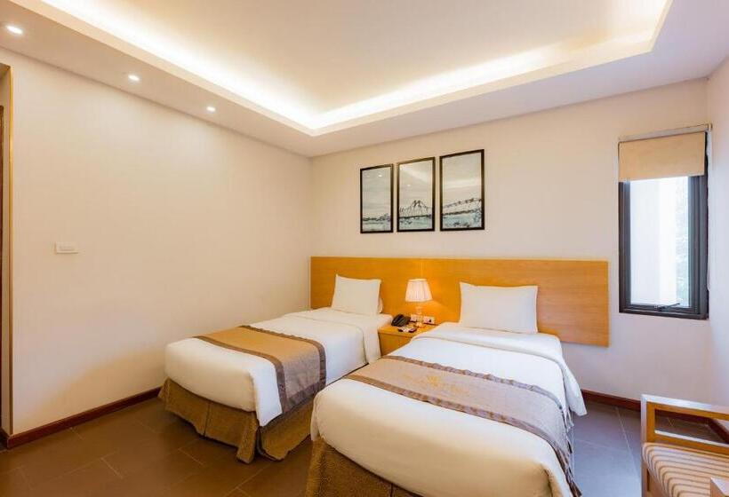 Superior Room, Riverside Hanoi