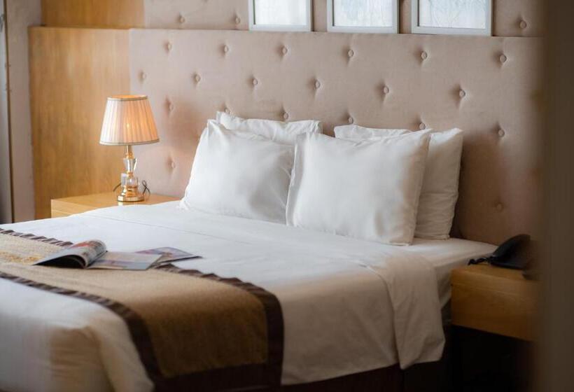 Junior Suite, Riverside Hanoi