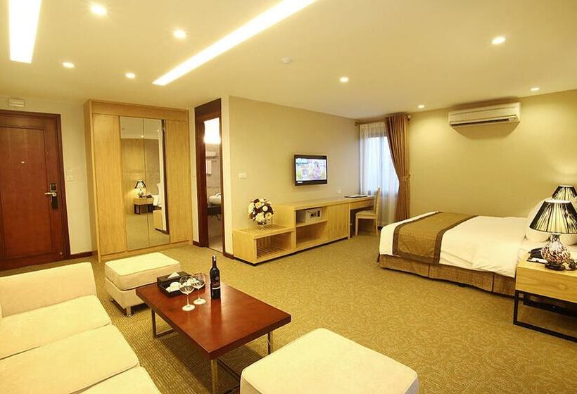 Junior Suite, Riverside Hanoi
