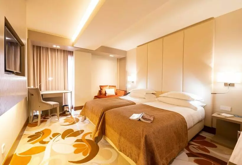 اتاق سوپریور, Smy Lisboa