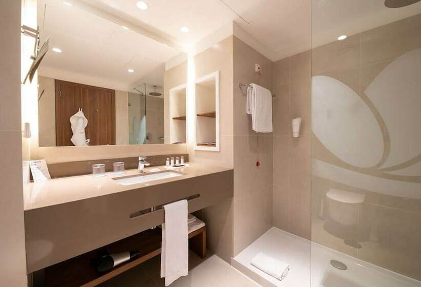 جناح, Smy Lisboa