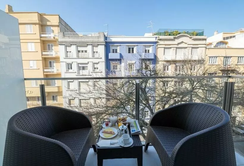 اتاق لوکس, Smy Lisboa
