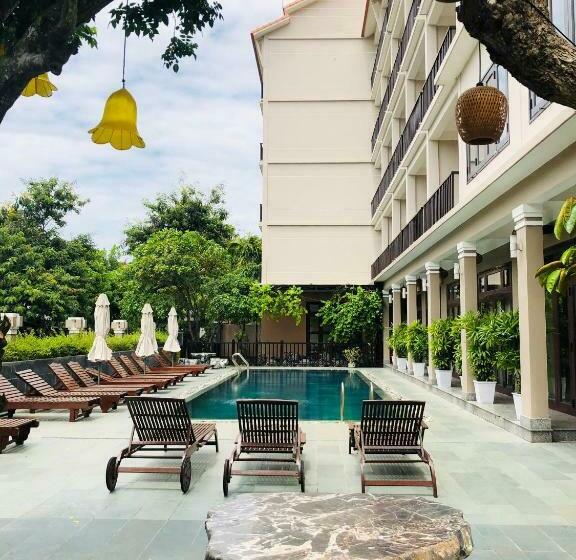 اتاق لوکس خانوادگی, Sunshine  Hoi An