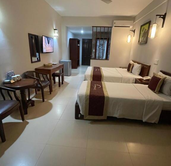 اتاق لوکس سه تخته, Sunshine  Hoi An