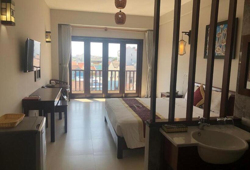 اتاق لوکس با بالکن, Sunshine  Hoi An