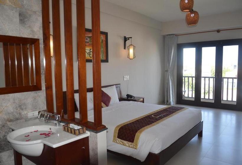 اتاق لوکس با بالکن, Sunshine  Hoi An