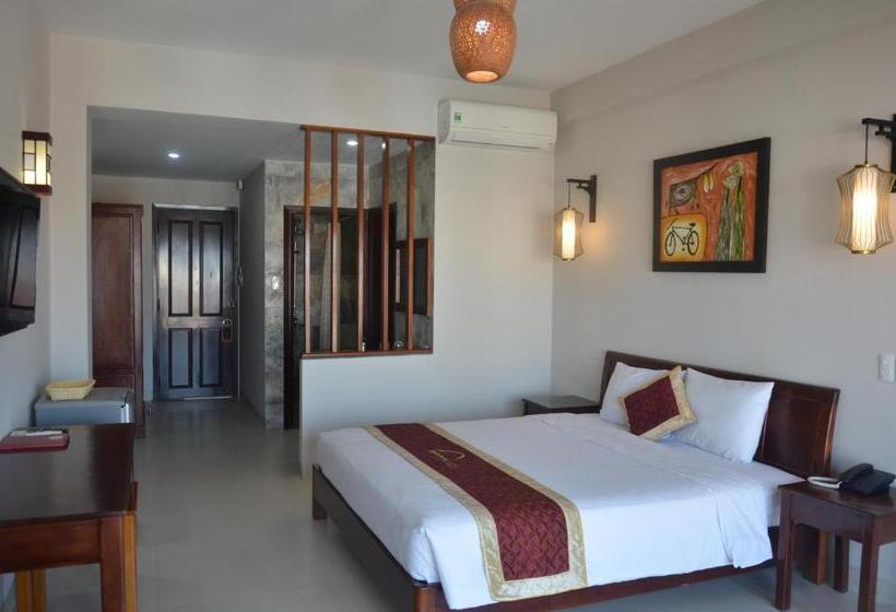 اتاق لوکس با بالکن, Sunshine  Hoi An