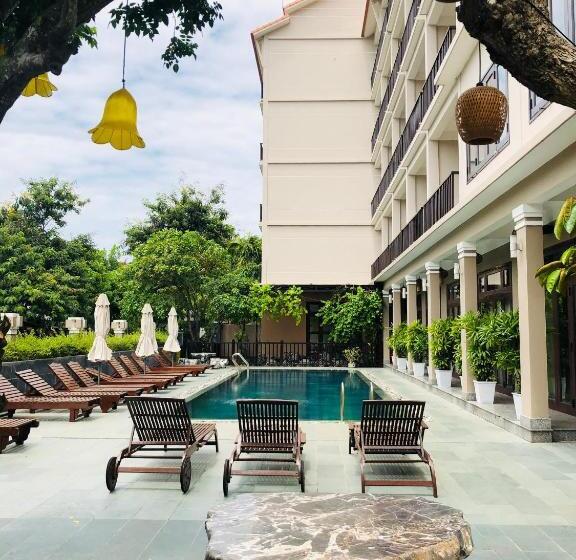 اتاق سوپریور سه تخته, Sunshine  Hoi An