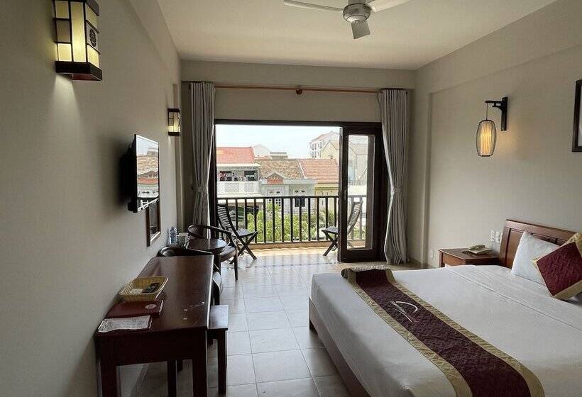 اتاق لوکس با چشم‌انداز استخر, Sunshine  Hoi An