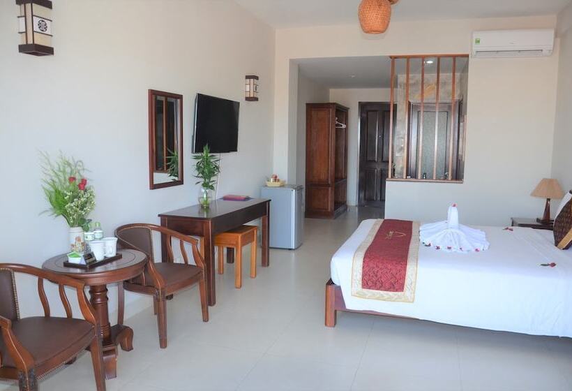 اتاق لوکس با چشم‌انداز استخر, Sunshine  Hoi An