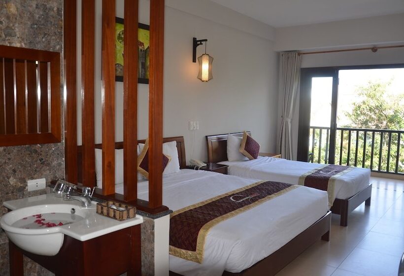 اتاق لوکس سه تخته, Sunshine  Hoi An