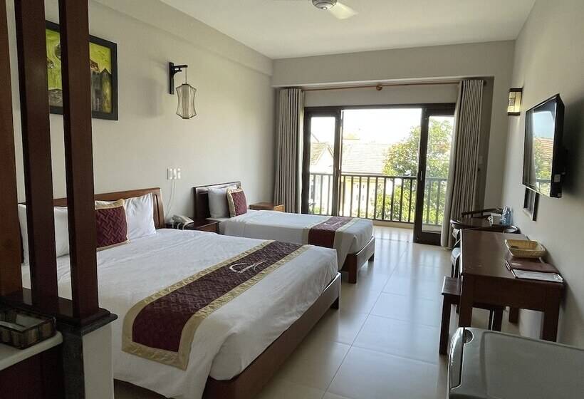 اتاق لوکس سه تخته, Sunshine  Hoi An
